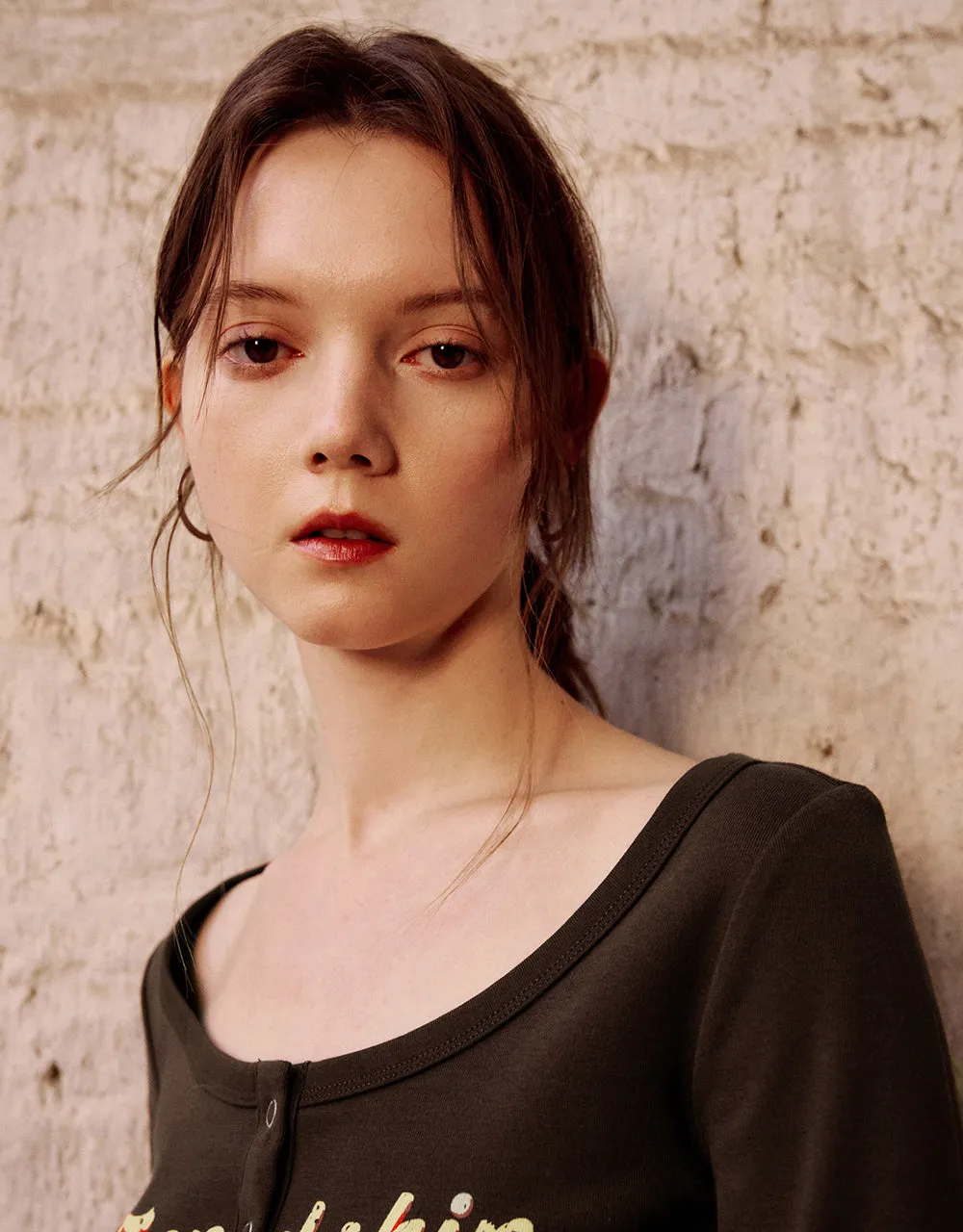 Crew Neck Skinny Knitted T-Shirt sold by Urban Revivo product image thumbnail 4