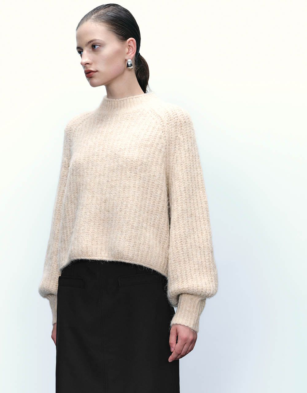 Raglan Sleeve Crew Neck Sweater sold by Urban Revivo product image thumbnail 5