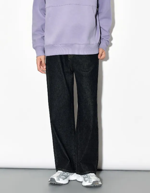 Straight Jeans sold by Urban Revivo