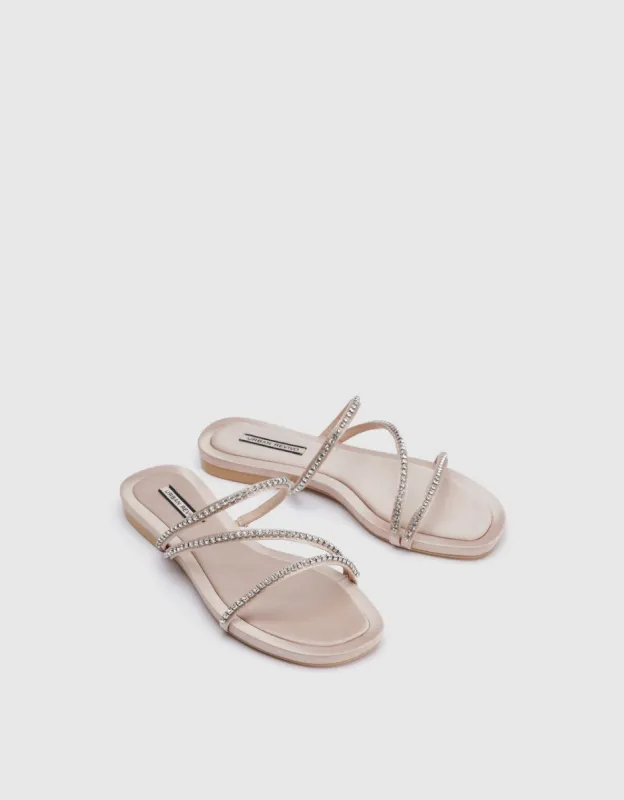 Faux Diamond Décor Round Toe Slippers sold by Urban Revivo