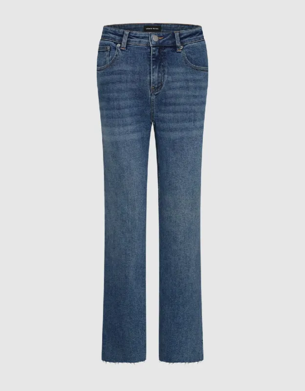 Straight Jeans sold by Urban Revivo