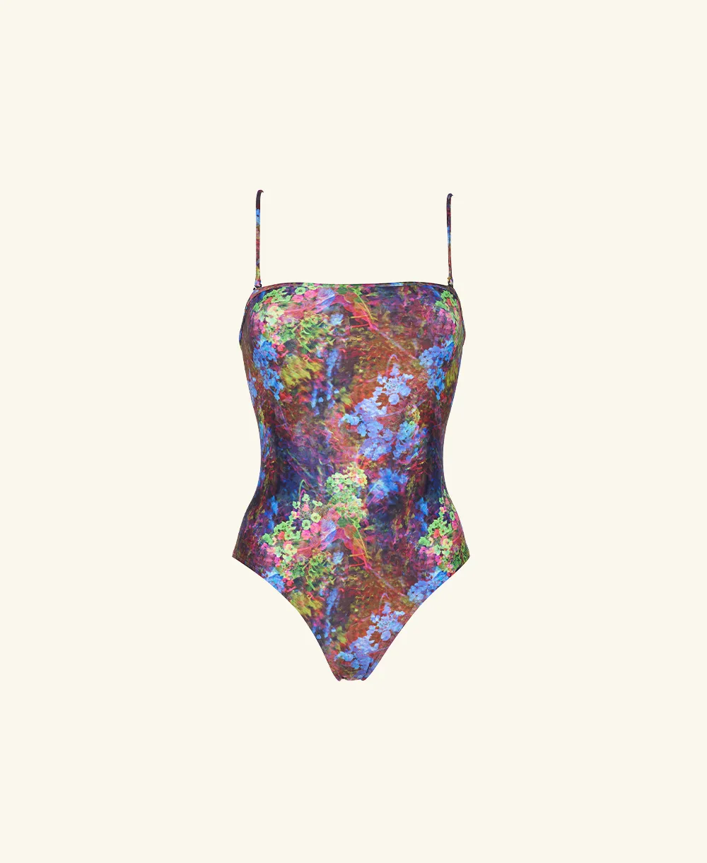 Lola tale sold by DOLLA