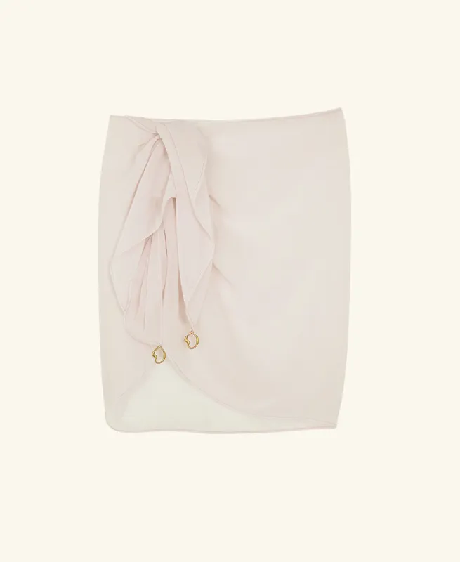 Lea pareo milk sold by DOLLA