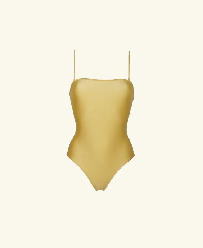 Lola sunlight sold by DOLLA