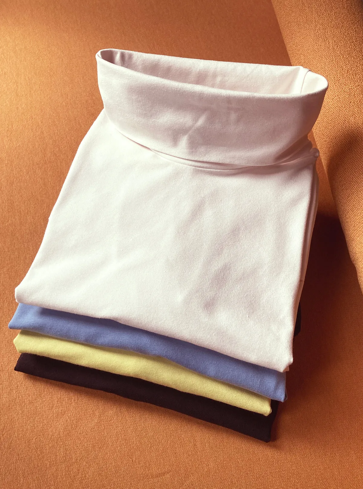 Turtleneck No2296m, eggshell sold by atelier b product image thumbnail 2