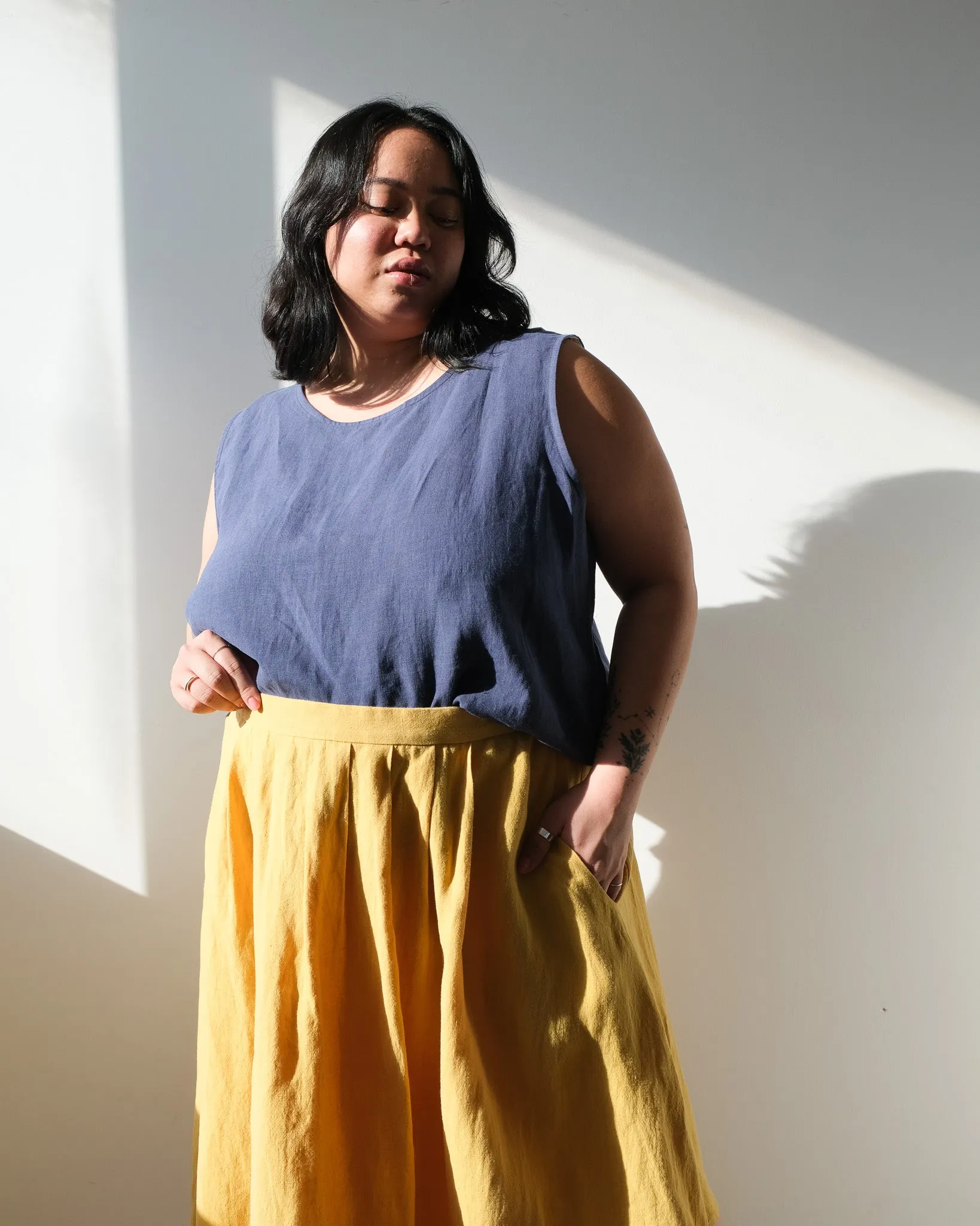 Pleated linen skirt No2202w sold by atelier b product image thumbnail 2