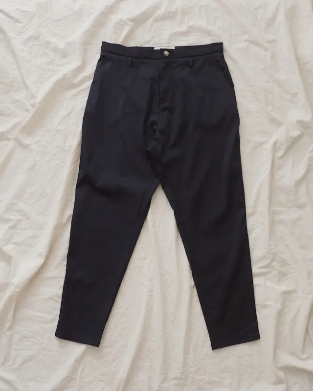 Trousers No2092w, black size 29 sold by atelier b