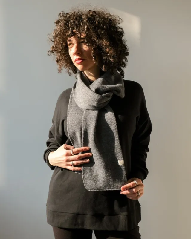 Knitted scarf No6098u sold by atelier b