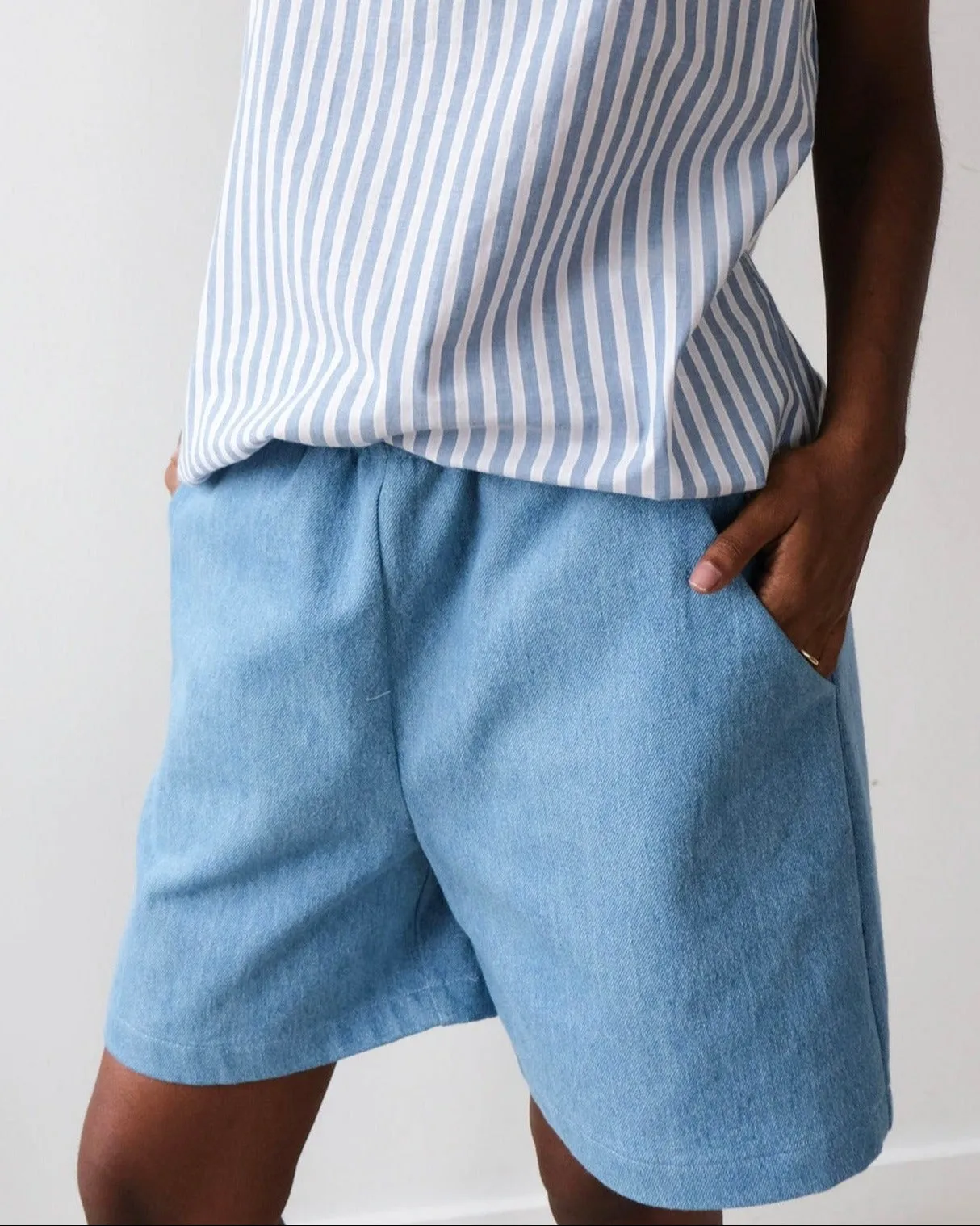 Unisex shorts No2408u, denim sold by atelier b product image thumbnail 2
