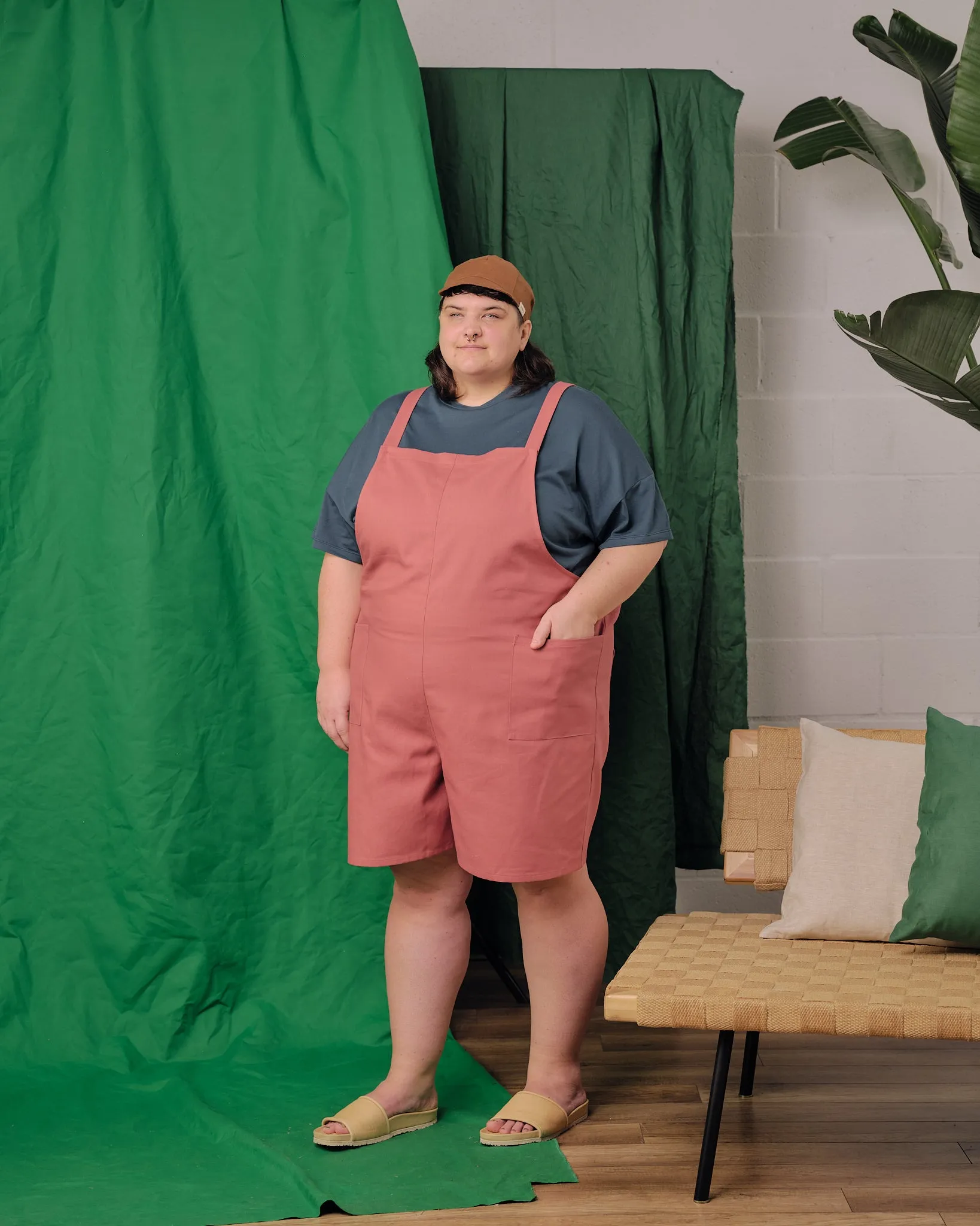 Short overalls No2227w, pink sample size 4x sold by atelier b