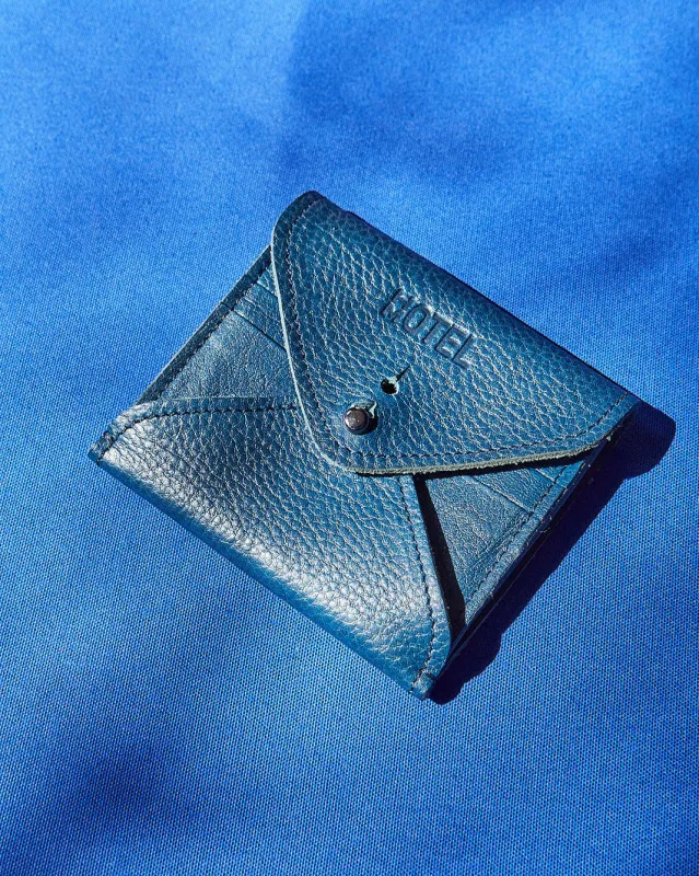 Envelope wallet by HOTELMOTEL made by atelier b