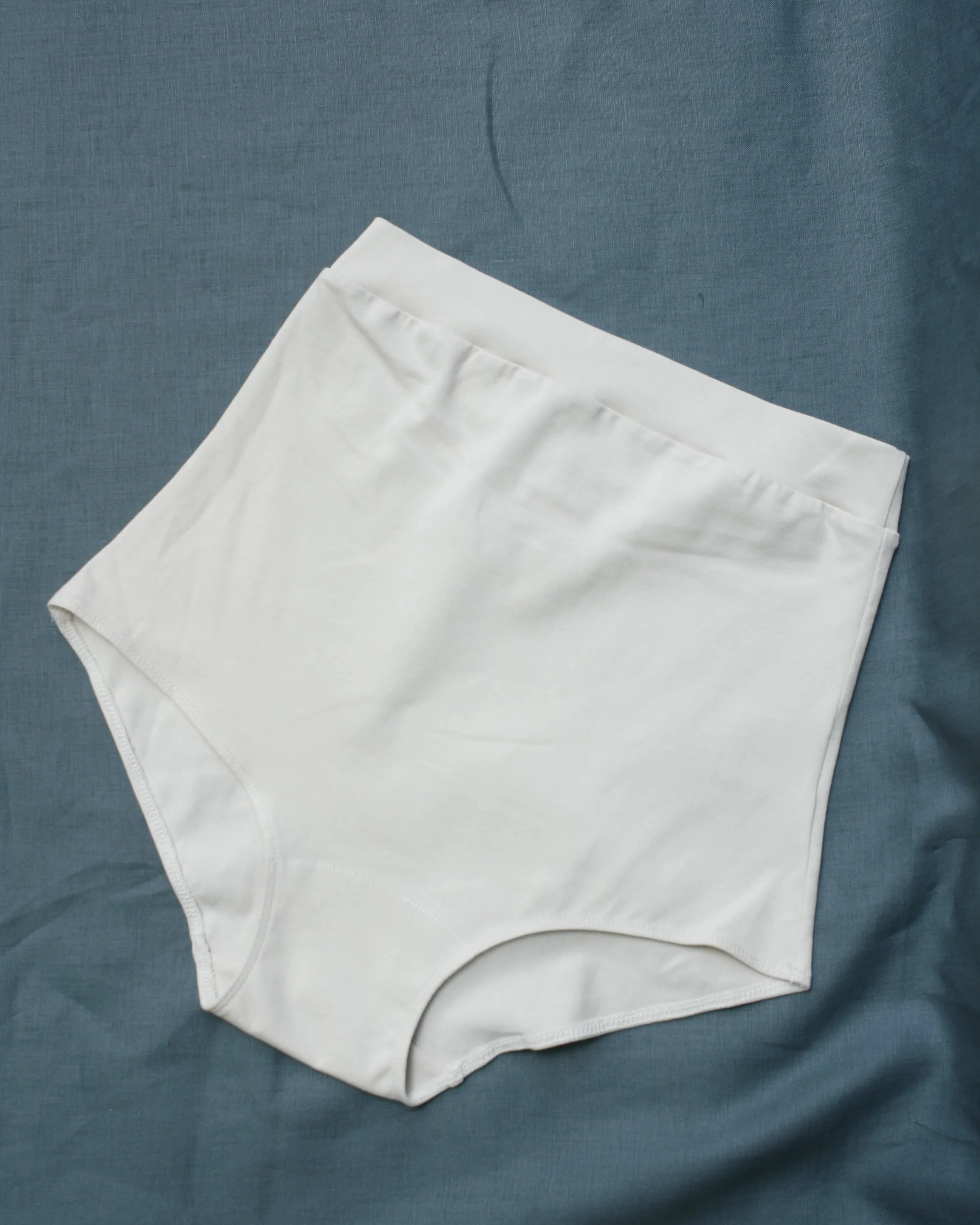 Extra high waist underwear No6072w sold by atelier b product image thumbnail 4