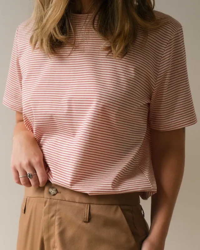 Unisex t-shirt No6076u, fine stripes made by atelier b