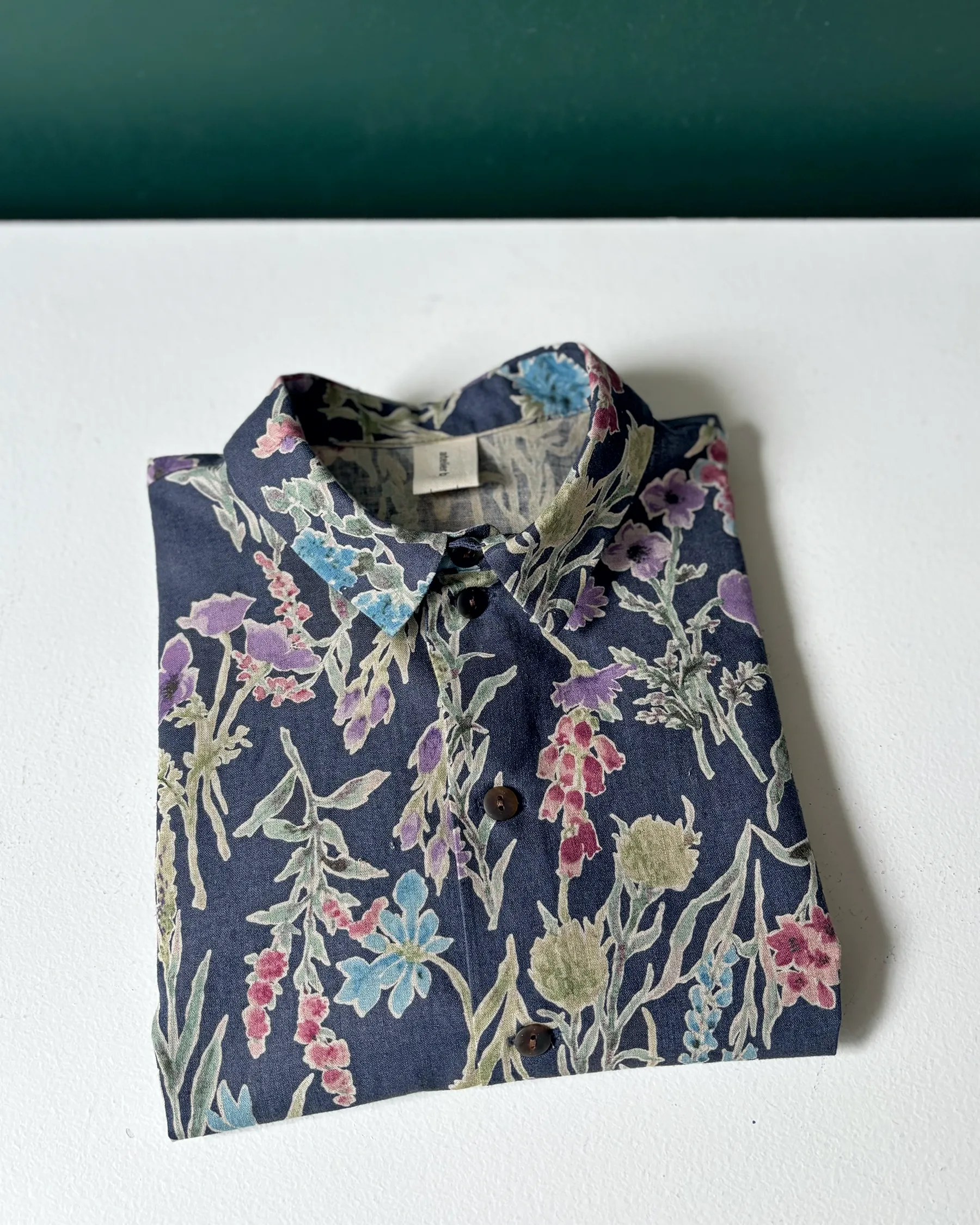 Loose-fitting shirt No2511w, floral sold by atelier b product image thumbnail 3