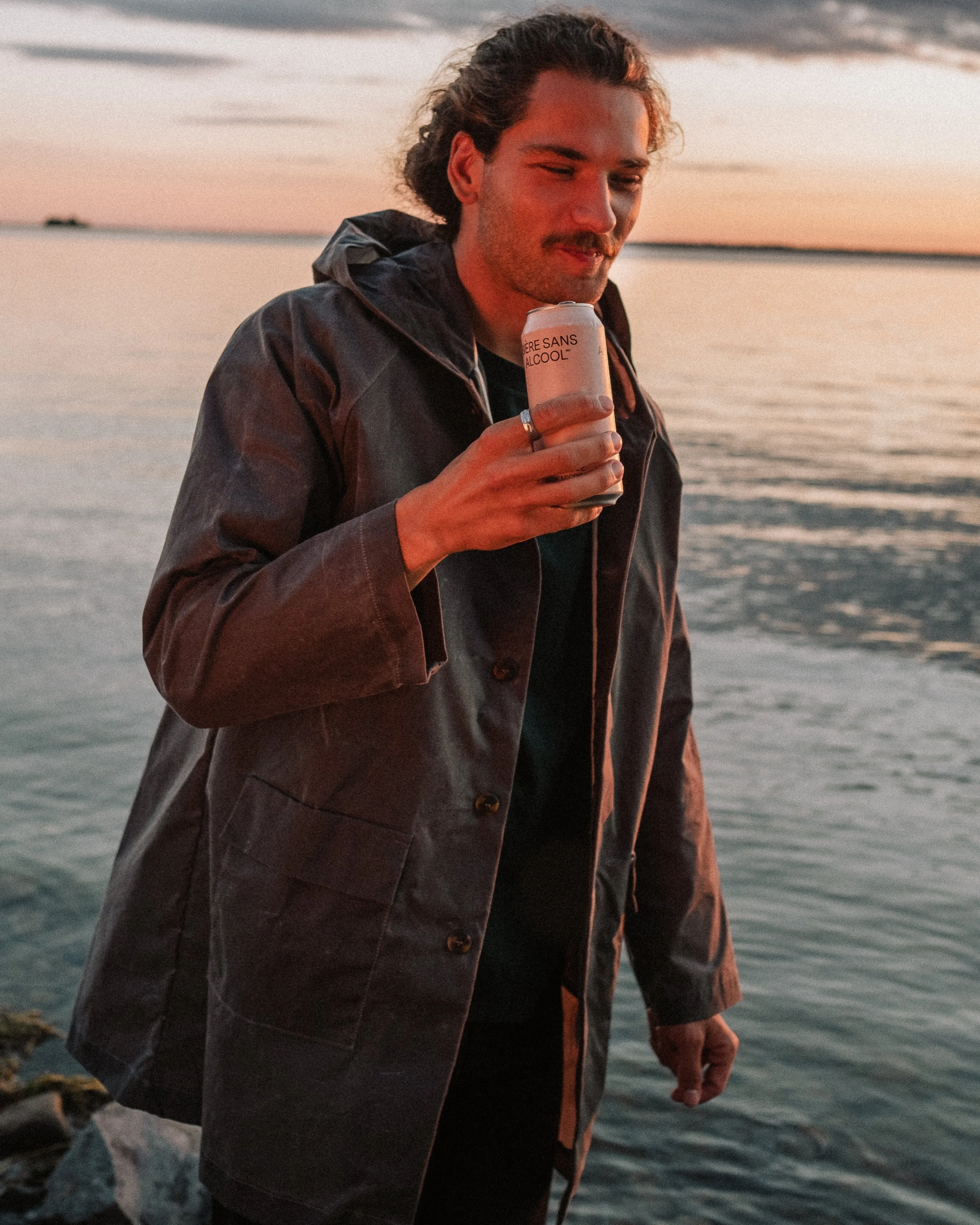 Unisex waxed raincoat No6021u sold by atelier b product image thumbnail 5