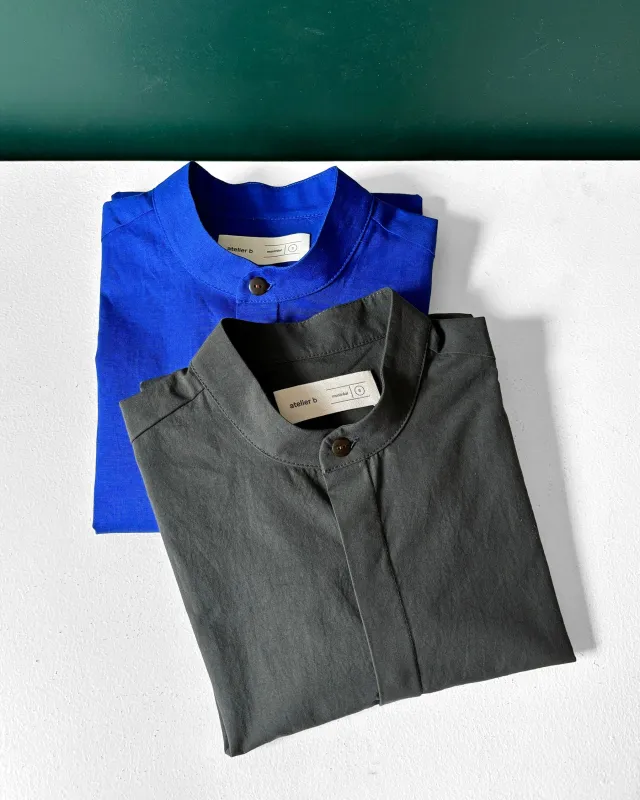 Unisex shirt No2543u, solid colours made by atelier b