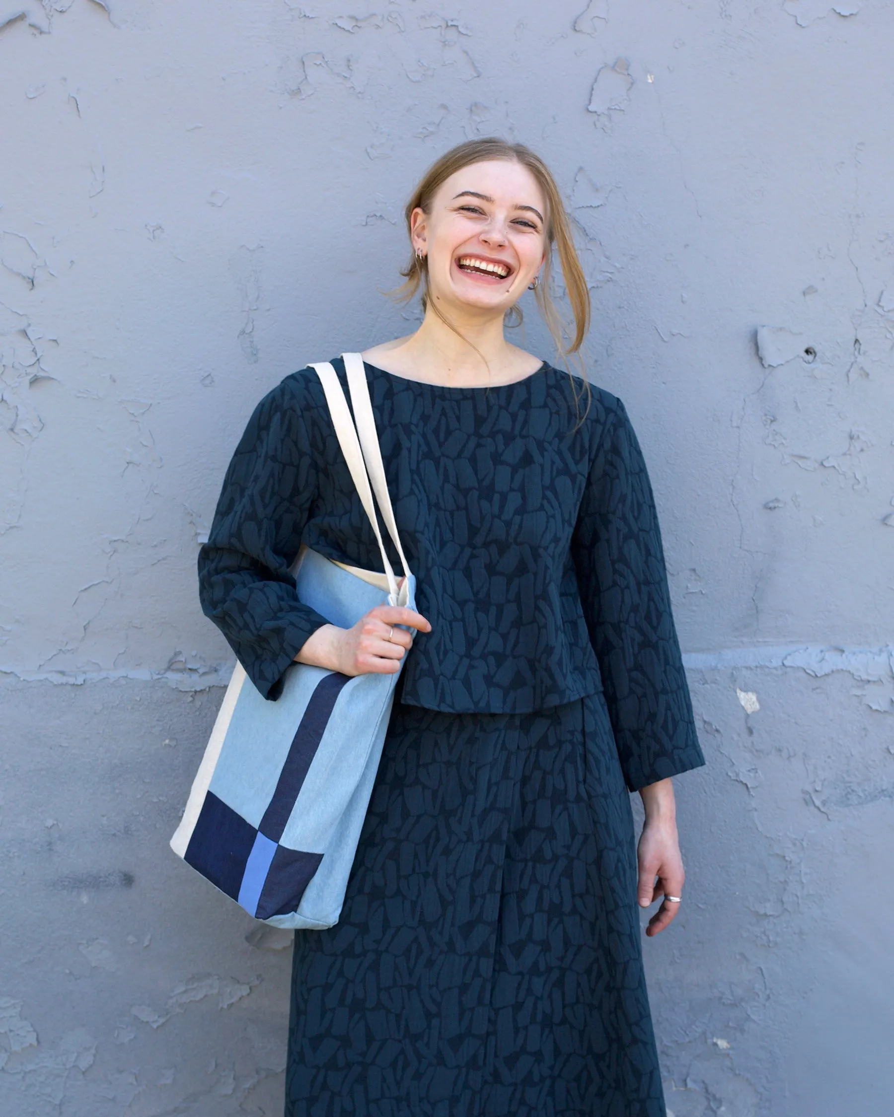 Tote No.02 by Madeleine Muir x atelier b sold by atelier b product image thumbnail 3