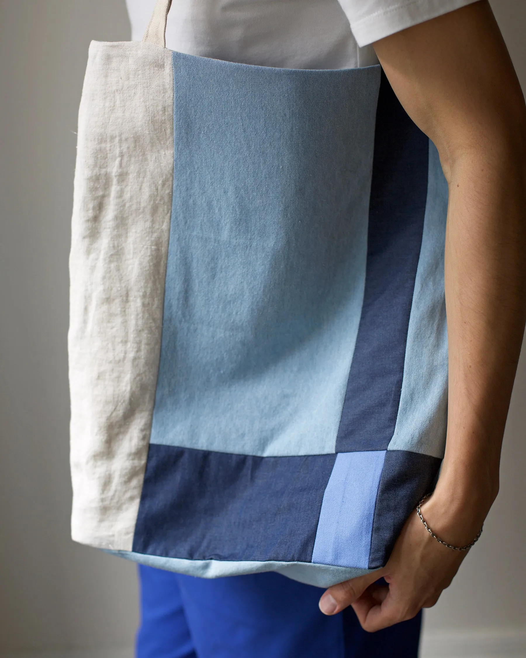 Tote No.02 by Madeleine Muir x atelier b sold by atelier b product image thumbnail 2