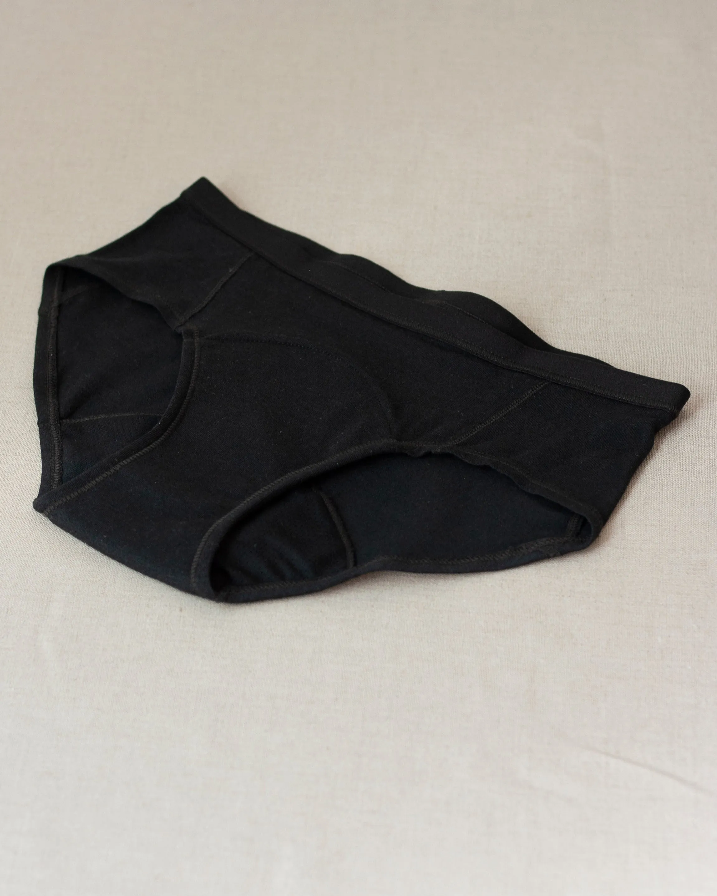 Washable period underwear regular waist by Aisle, xxs and plus sizes sold by atelier b product image thumbnail 3