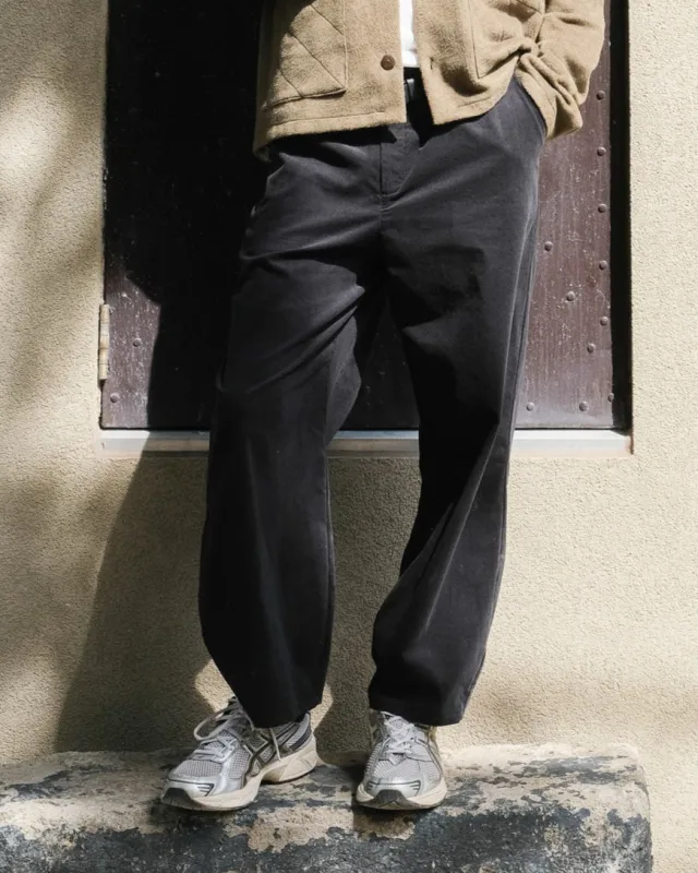 Balloon trousers No2592w, corduroy sold by atelier b