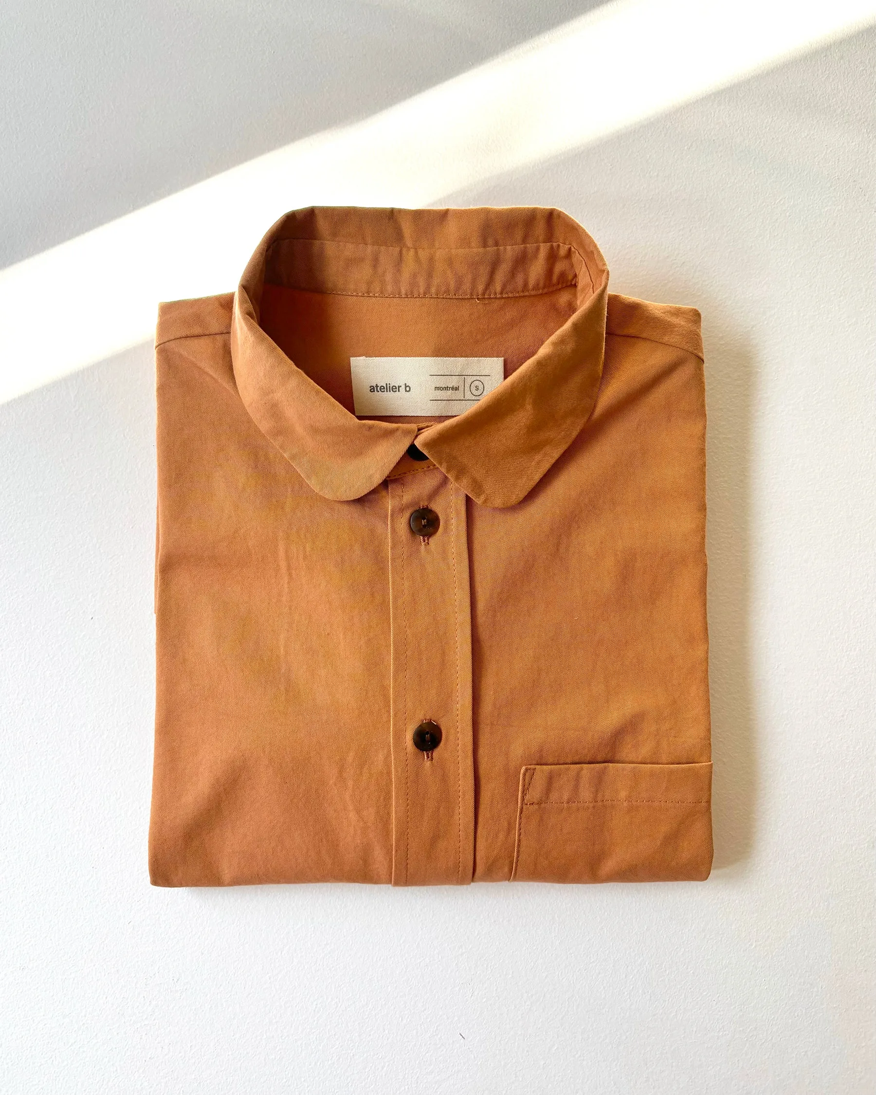 Loose-fitting shirt No2557w, sun sold by atelier b product image thumbnail 2