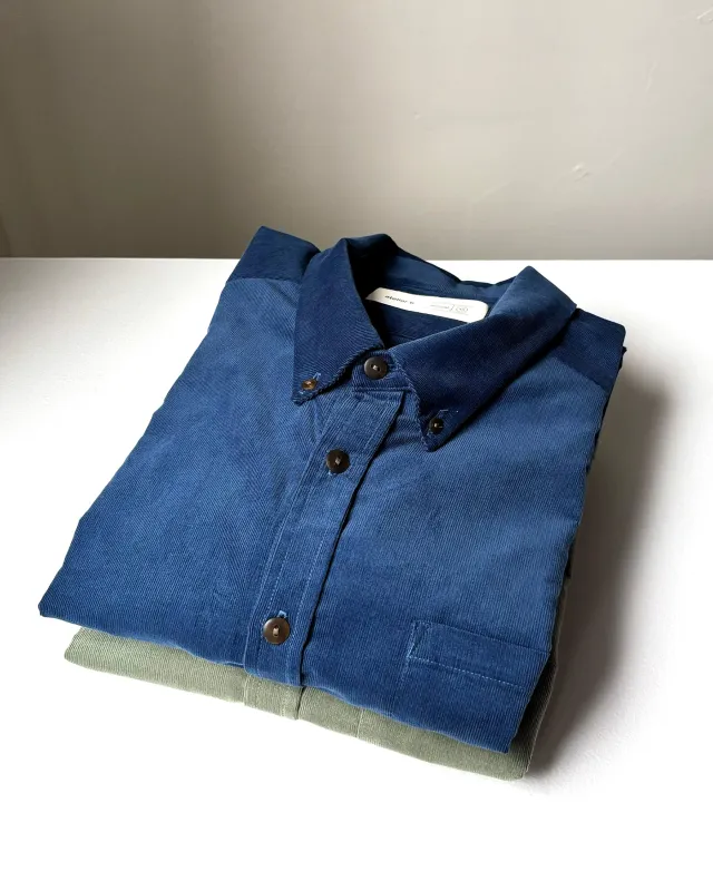 Shirt No2588m, corduroy sold by atelier b