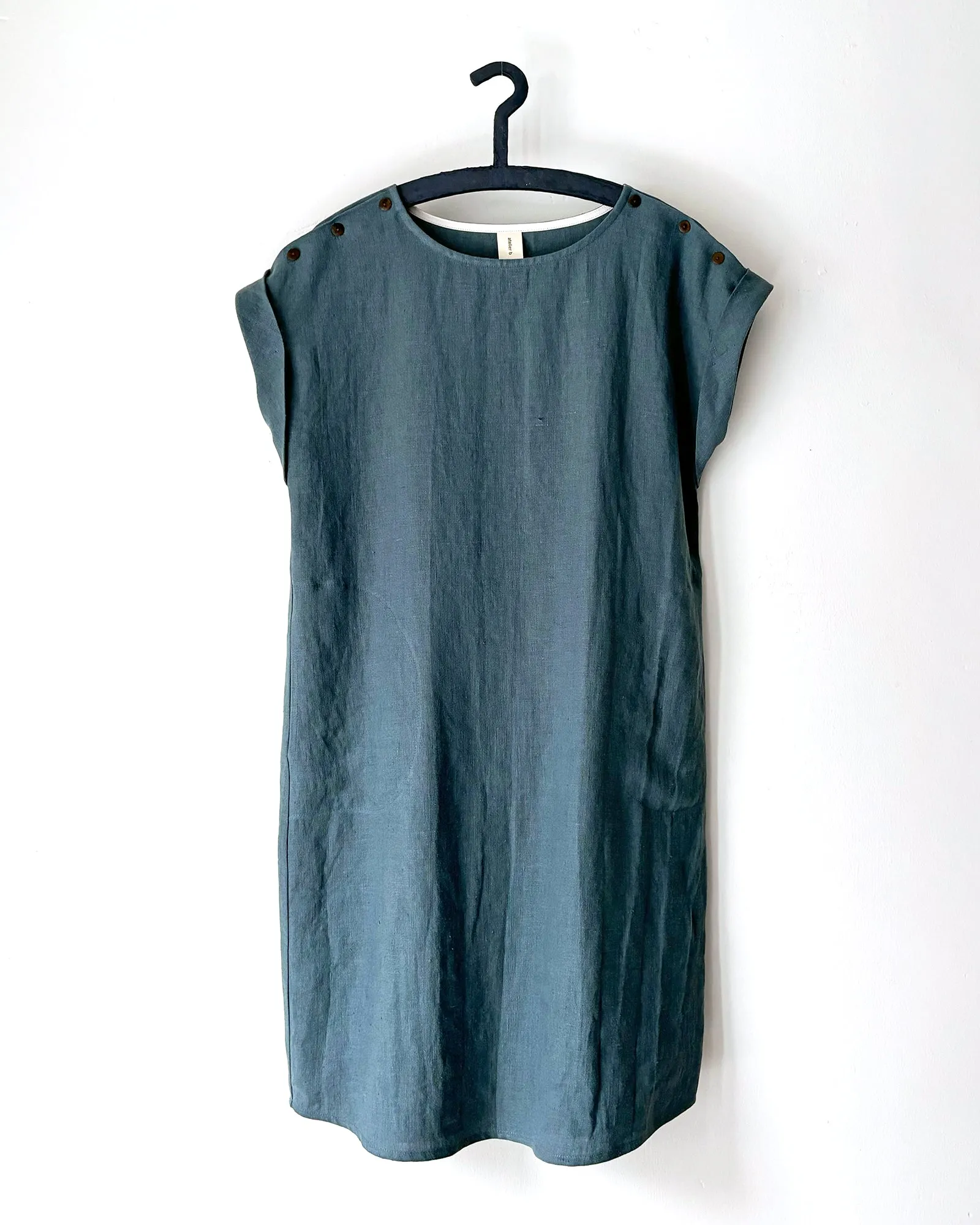 Straight-cut dress No2607w, linen and hemp sold by atelier b product image thumbnail 2