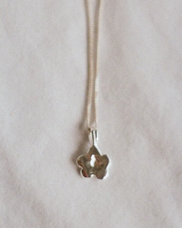 Floralis neclace by La Manufacture made by atelier b