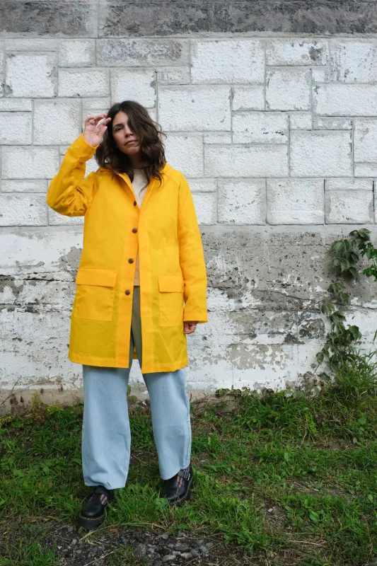 Unisex waxed raincoat No6021u, yellow made by atelier b