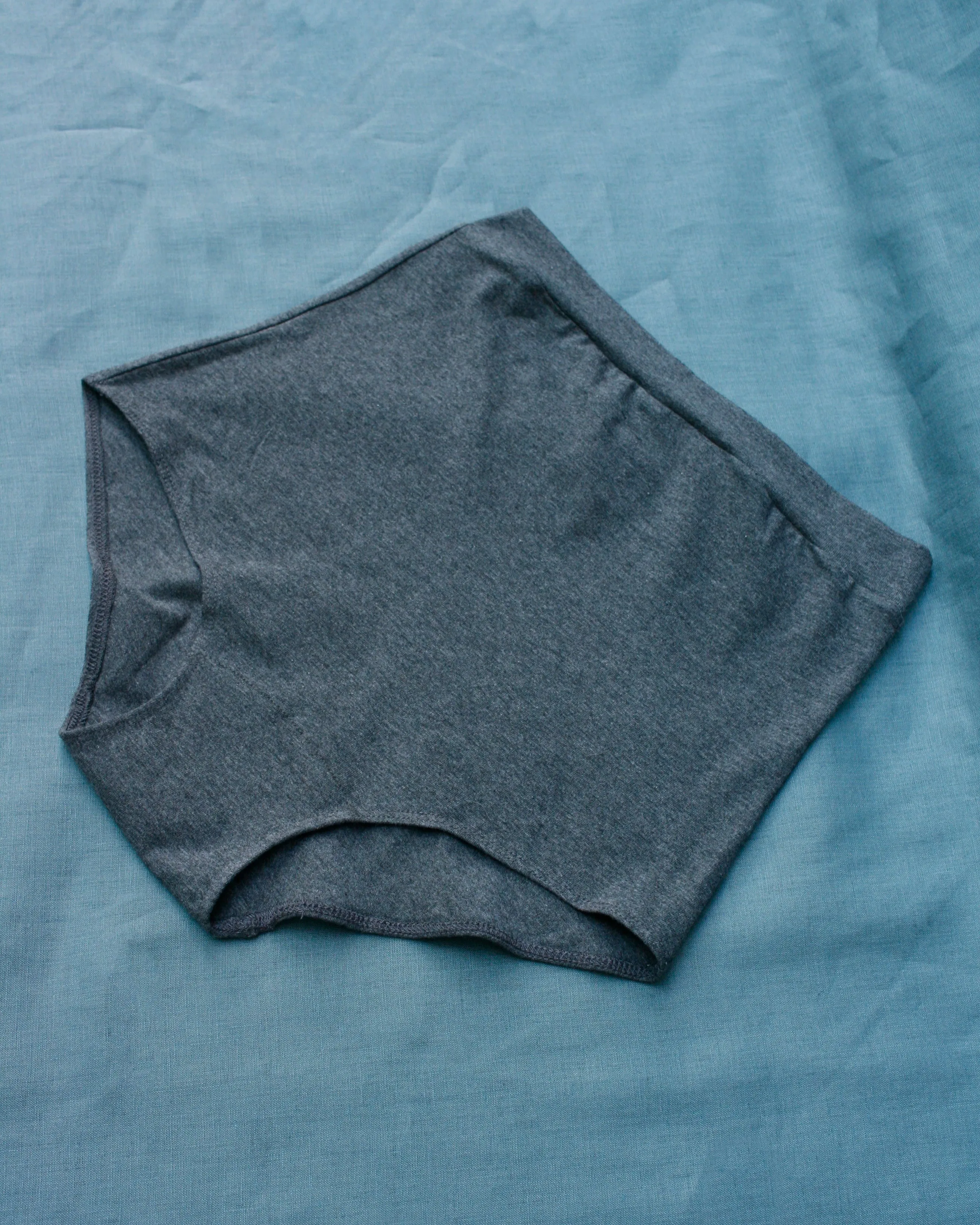 Extra high waist underwear No6072w sold by atelier b