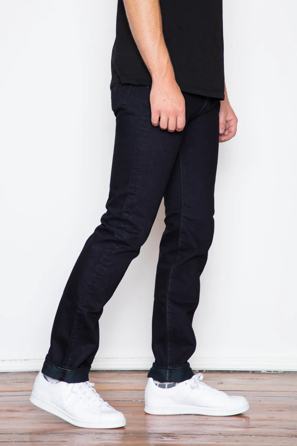 Iron Heart - 888 Relaxed Taper - 14oz Indigo/Black Overdyed sold by Dutil Denim product image thumbnail 3