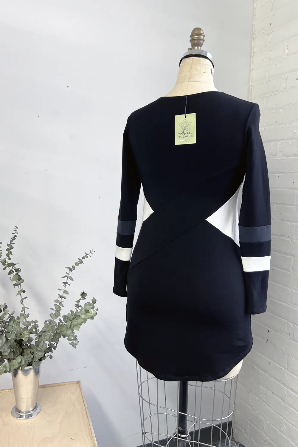 ZW CLASSIC Tunic - M sold by Anne Mulaire product image thumbnail 2