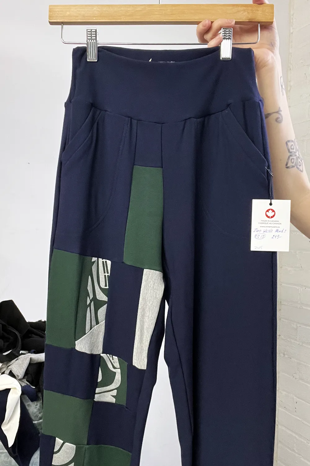 ZW SPIRIT Pant - XS/S sold by Anne Mulaire product image thumbnail 2