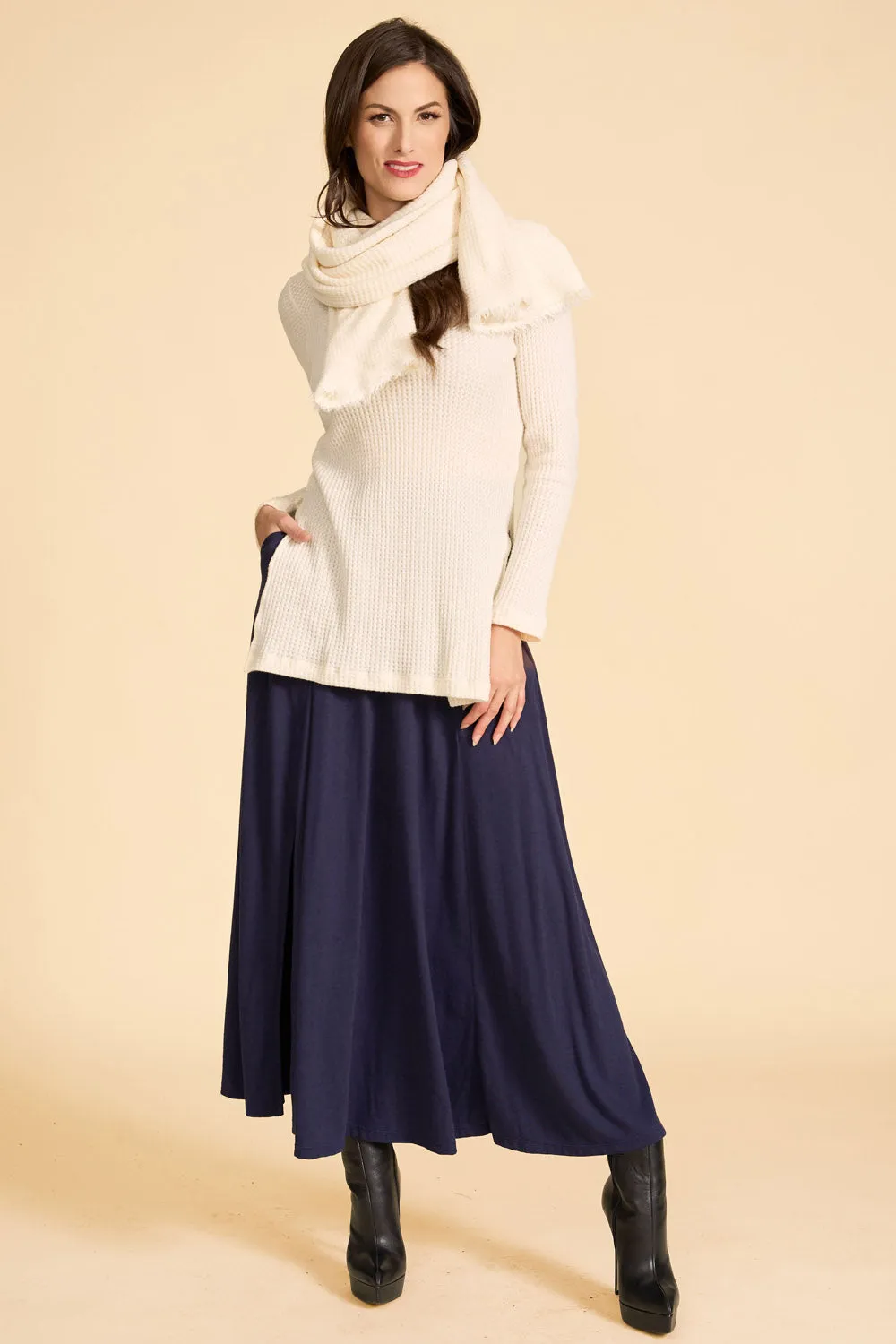 LUX Scarf - TENCEL™ 4 ways sold by Anne Mulaire product image thumbnail 5