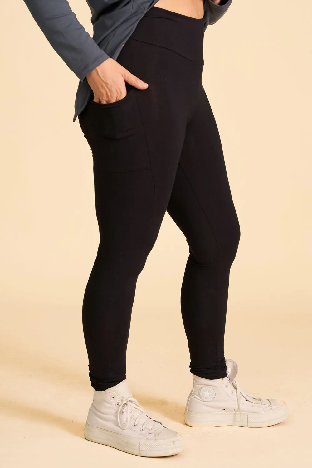 ALL SEASON POCKET Leggings sold by Anne Mulaire product image thumbnail 2