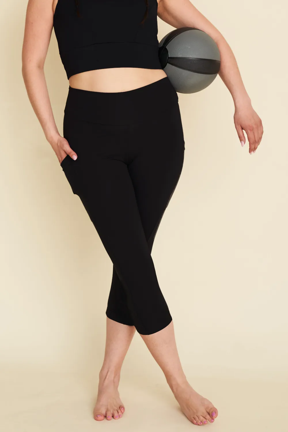 ALL SEASON POCKET Crop Leggings sold by Anne Mulaire product image thumbnail 3
