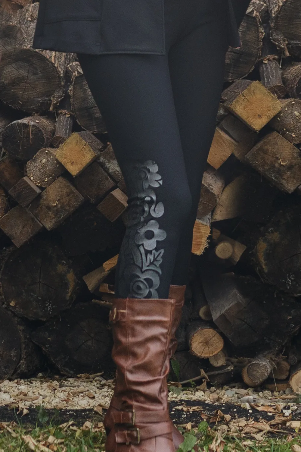 WINTER SEASON Legging - Prairie Pride Flower sold by Anne Mulaire product image thumbnail 3