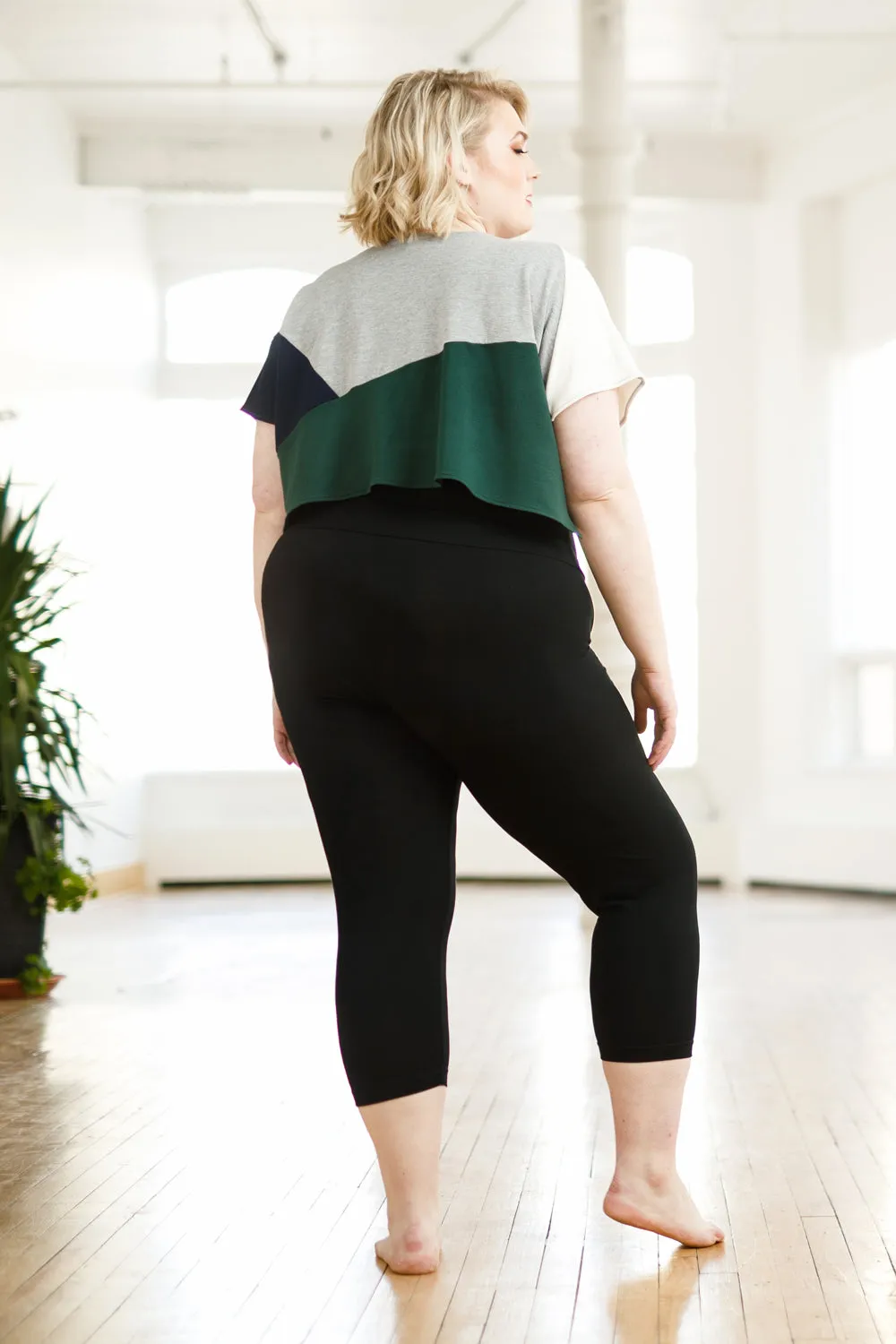 ALL SEASON Crop Leggings sold by Anne Mulaire product image thumbnail 2
