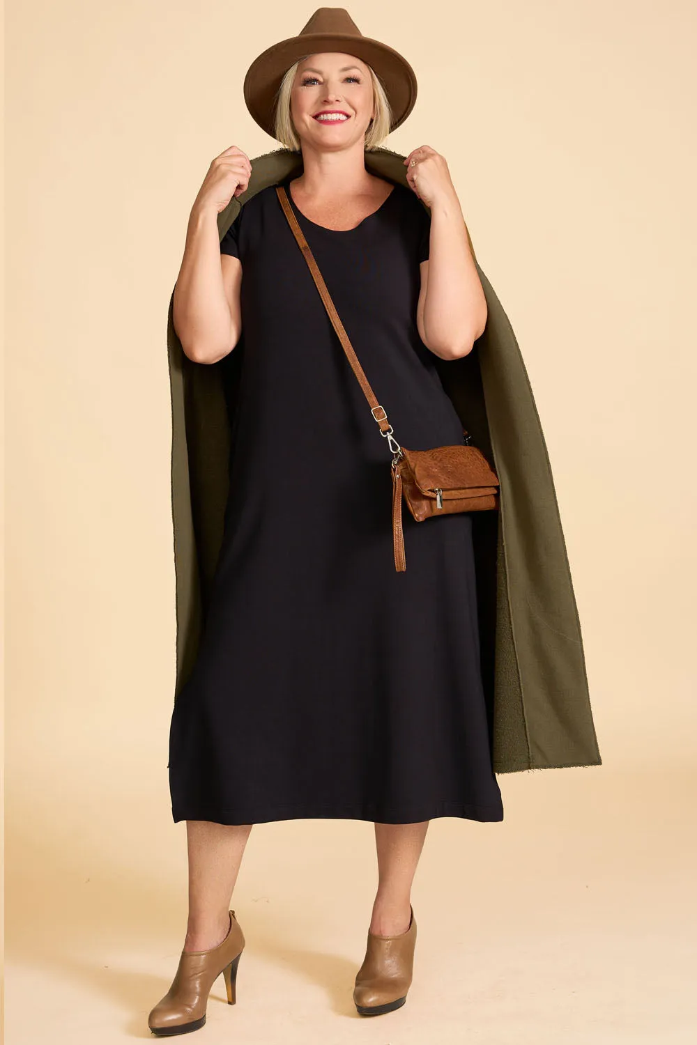 GREEN SALE - SELENA Dress sold by Anne Mulaire product image thumbnail 5