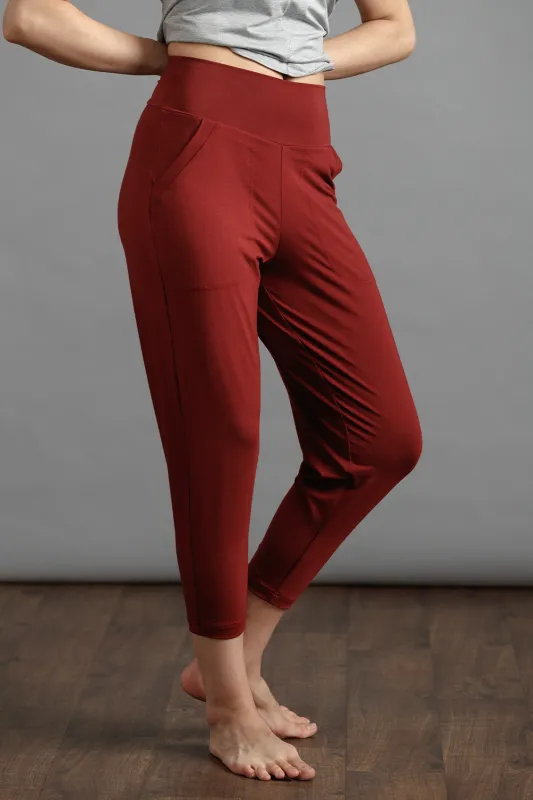 GREEN SALE - VACATIONIST - maroon sold by Anne Mulaire