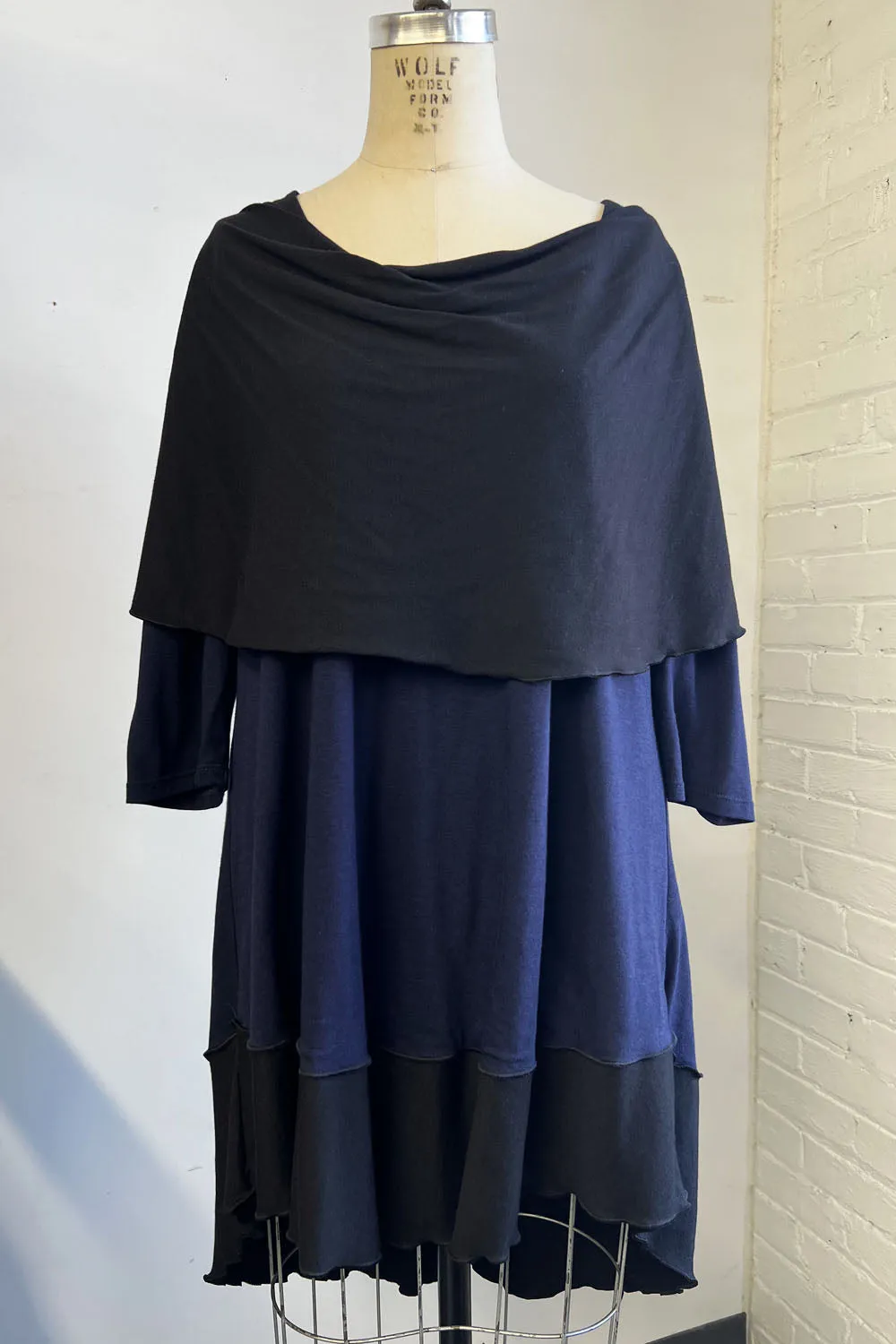 RESALE -Danielle Tunic- 1X- Navy/Black- RE255 sold by Anne Mulaire