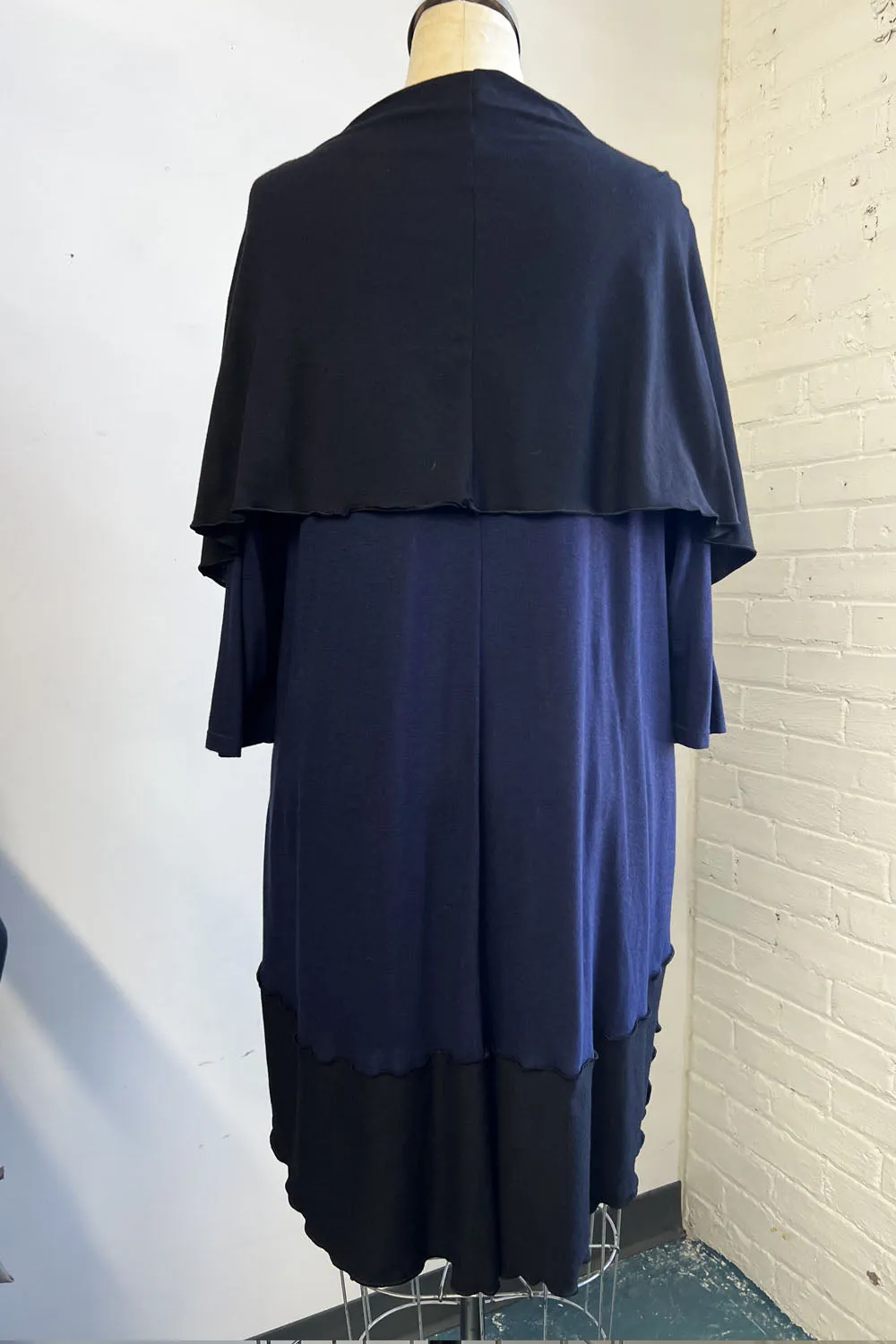 RESALE -Danielle Tunic- 1X- Navy/Black- RE255 sold by Anne Mulaire product image thumbnail 2