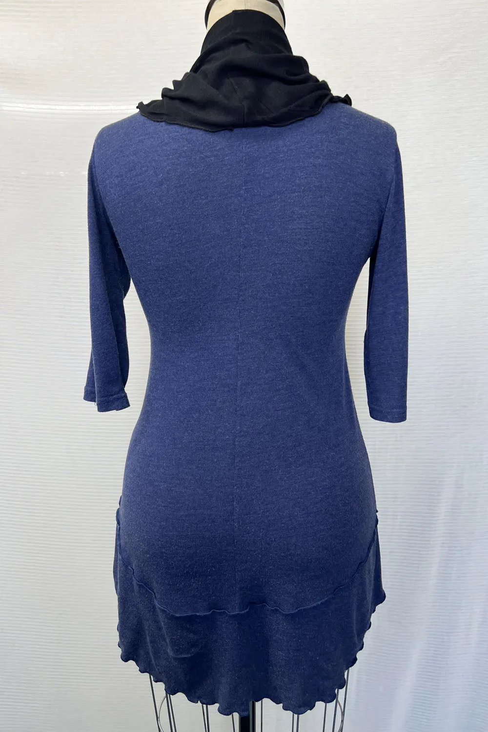 RESALE -Danielle Tunic- S -Winter Blue- RE354 sold by Anne Mulaire product image thumbnail 3