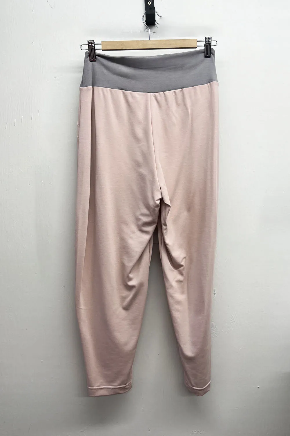 RESALE -Vacationist- M- Blush- RE316 sold by Anne Mulaire product image thumbnail 2