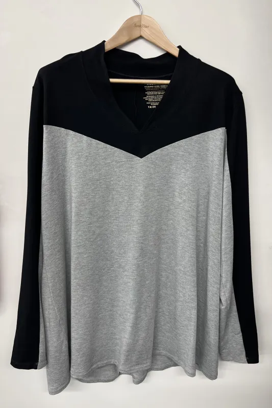 RESALE - Envie Sweater- Black- 1X/2X- RE415 sold by Anne Mulaire