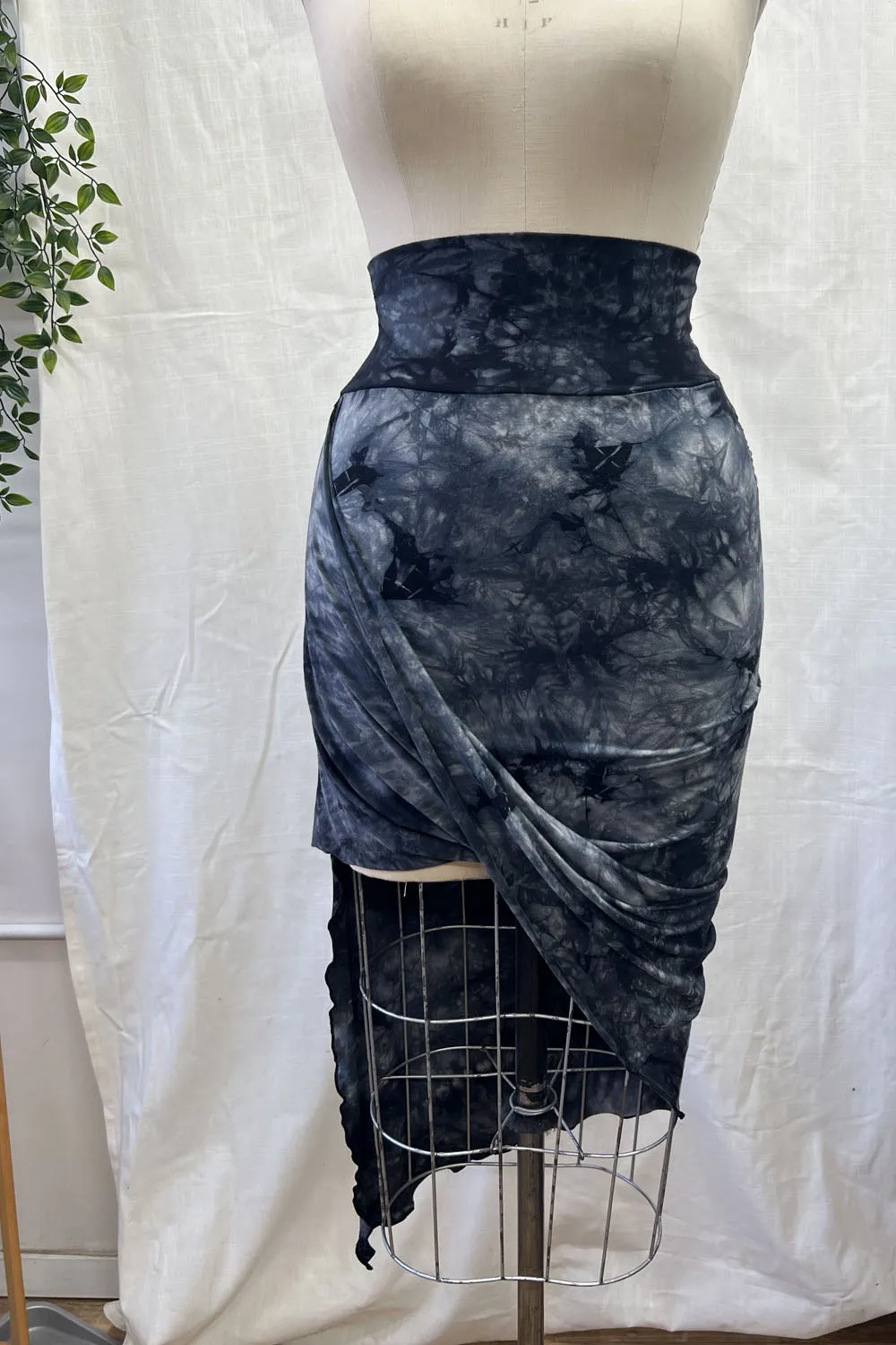 RESALE - Twist Skirt- S- Grey Tiedye- RE391 sold by Anne Mulaire