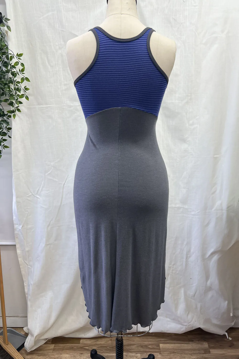 RESALE - MJ Dress- XS- Grey- RE389 sold by Anne Mulaire product image thumbnail 2
