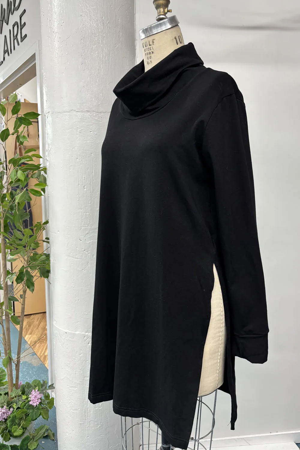RESALE - Charlotte Tunic- Black - M - RE544 sold by Anne Mulaire product image thumbnail 2