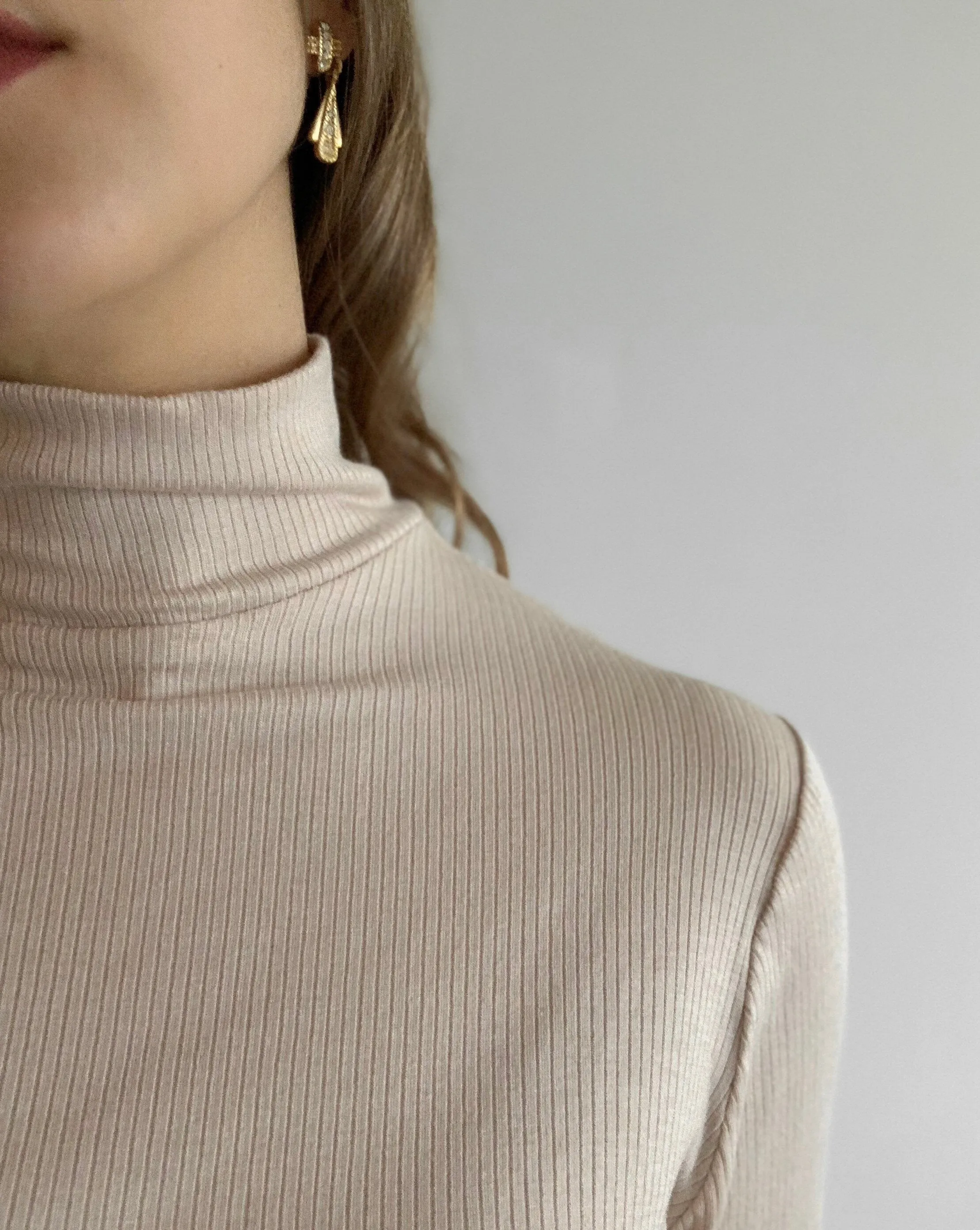 Tencel™ Ribbed Longsleeve Turtleneck - Eggnog sold by BELLANTONI product image thumbnail 3