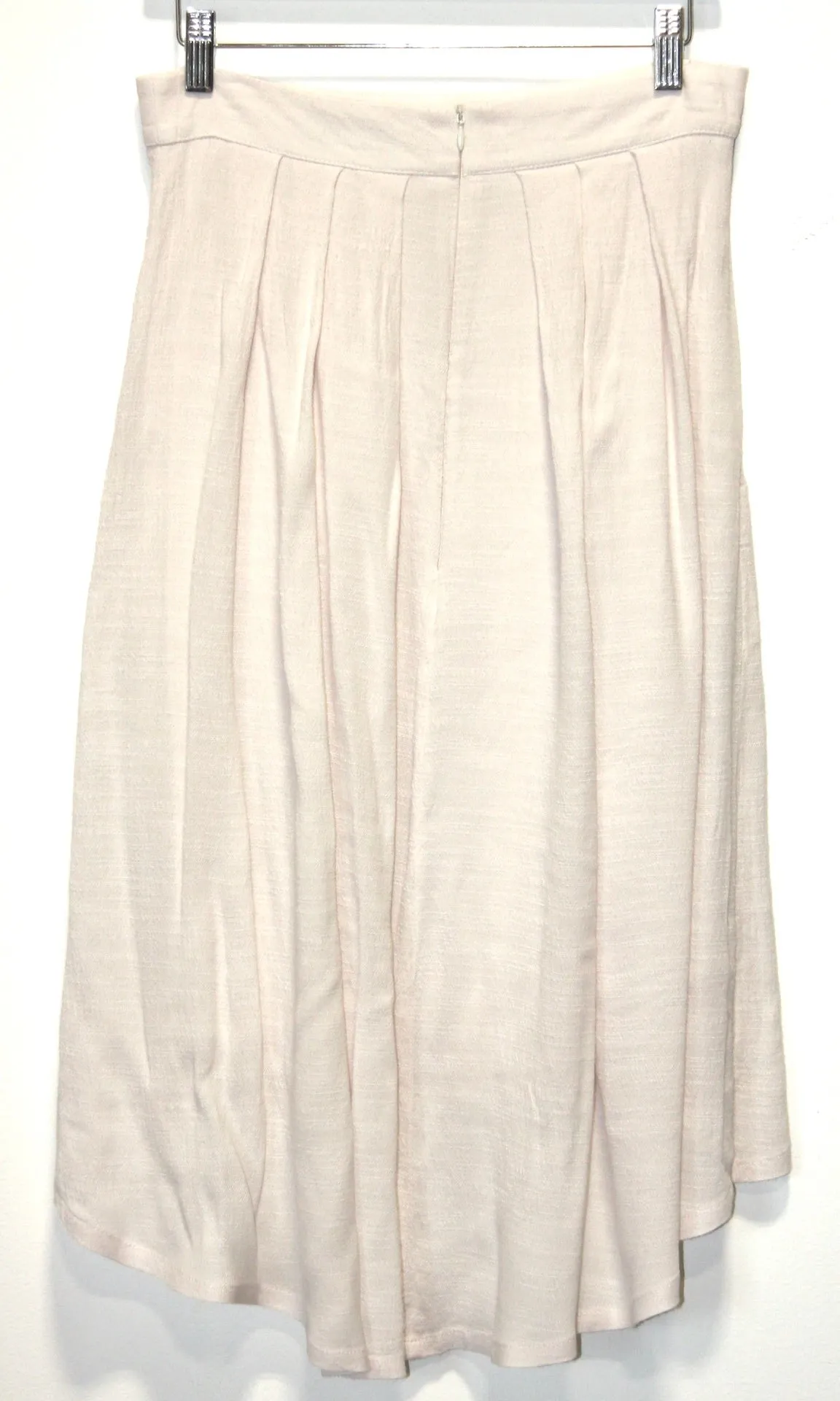 RN164 - 6 - Barbtail Skirt - Ivory sold by Birds of North America product image thumbnail 2